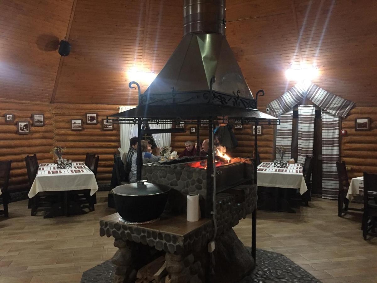 Toursit Complex Polyana Kvasova Otel Dış mekan fotoğraf